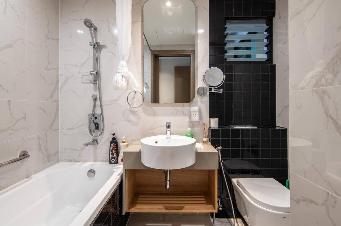 Luxury 2 Or 3Br Apartment In Dist 1 N Pool, Gym, Airport Pickup Cidade de Ho Chi Minh Exterior foto
