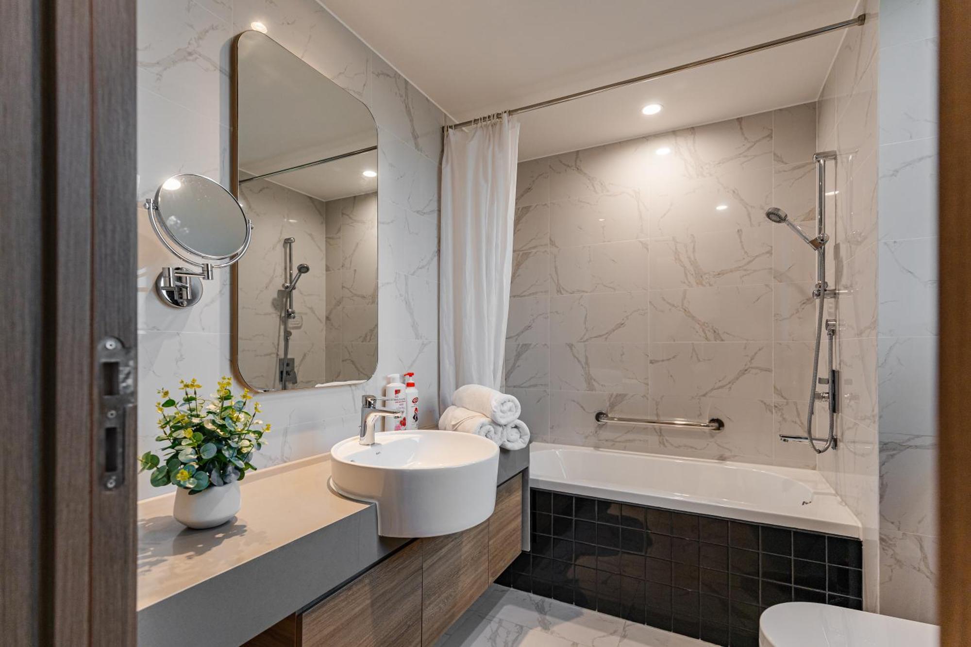 Luxury 2 Or 3Br Apartment In Dist 1 N Pool, Gym, Airport Pickup Cidade de Ho Chi Minh Exterior foto